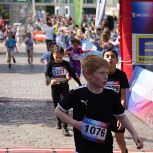 13.06.2025 - Holstenköstenlauf Felixshl http://msf.ph/oto/7925240 13.06.2025 16:23:19 Laufen 226, 327, 330, 497, 728, 885, 1220, 1227, 1229, 1281, 1337 meine-sportfotos.de