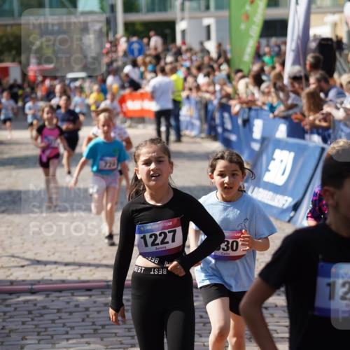 13.06.2025 - Holstenköstenlauf Felixshl http://msf.ph/oto/7925244 13.06.2025 16:23:20 Laufen 226, 327, 330, 497, 616, 728, 870, 988, 1220, 1227, 1281, 1337 meine-sportfotos.de