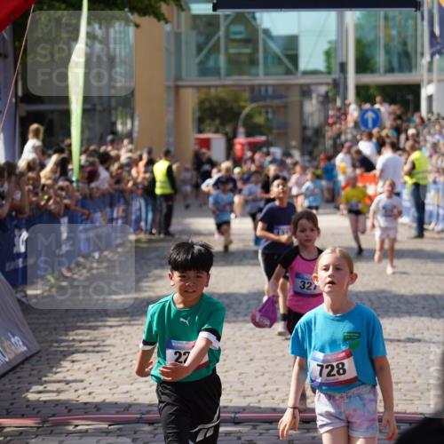 13.06.2025 - Holstenköstenlauf Felixshl http://msf.ph/oto/7925260 13.06.2025 16:23:23 Laufen 226, 327, 330, 359, 497, 616, 728, 750, 870, 988, 1006, 1220, 1337 meine-sportfotos.de