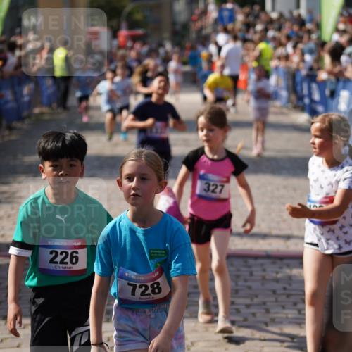 13.06.2025 - Holstenköstenlauf Felixshl http://msf.ph/oto/7925270 13.06.2025 16:23:24 Laufen 221, 226, 327, 359, 616, 728, 750, 870, 988, 1006, 1220, 1337 meine-sportfotos.de