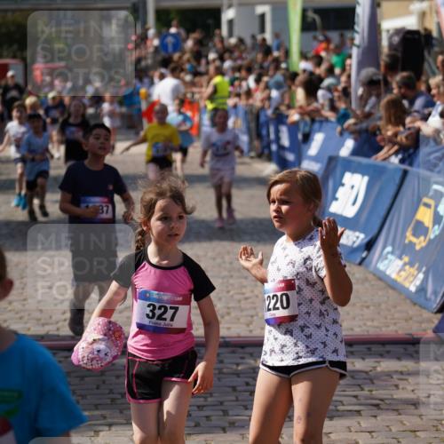 13.06.2025 - Holstenköstenlauf Felixshl http://msf.ph/oto/7925273 13.06.2025 16:23:25 Laufen 221, 226, 327, 359, 616, 728, 750, 870, 988, 1006, 1220, 1337, 1342 meine-sportfotos.de