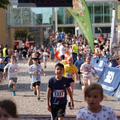 13.06.2025 - Holstenköstenlauf Felixshl http://msf.ph/oto/7925287 13.06.2025 16:23:27 Laufen 221, 327, 359, 483, 616, 750, 870, 988, 1000, 1006, 1337, 1342 meine-sportfotos.de