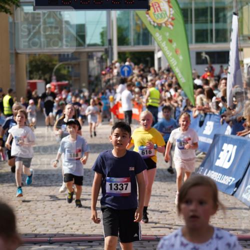 13.06.2025 - Holstenköstenlauf Felixshl http://msf.ph/oto/7925289 13.06.2025 16:23:27 Laufen 221, 327, 359, 483, 616, 750, 870, 988, 1000, 1006, 1337, 1342 meine-sportfotos.de