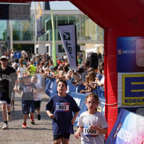 13.06.2025 - Holstenköstenlauf Felixshl http://msf.ph/oto/7925344 13.06.2025 16:23:35 Laufen 163, 221, 332, 336, 337, 483, 725, 756, 879, 989, 995, 1000, 1174, 1225, 1327, 1329, 1342 meine-sportfotos.de