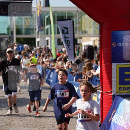 13.06.2025 - Holstenköstenlauf Felixshl http://msf.ph/oto/7925346 13.06.2025 16:23:36 Laufen 163, 221, 332, 336, 337, 483, 725, 741, 756, 878, 879, 989, 995, 1000, 1174, 1225, 1327, 1329, 1342 meine-sportfotos.de