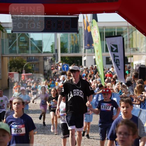 13.06.2025 - Holstenköstenlauf Felixshl http://msf.ph/oto/7925352 13.06.2025 16:23:37 Laufen 163, 332, 336, 337, 483, 725, 741, 756, 878, 879, 989, 995, 1000, 1174, 1225, 1327, 1329, 1342 meine-sportfotos.de