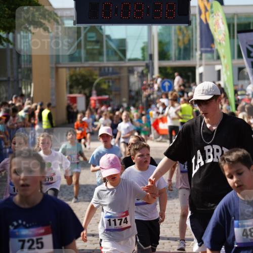 13.06.2025 - Holstenköstenlauf Felixshl http://msf.ph/oto/7925369 13.06.2025 16:23:39 Laufen 163, 332, 336, 337, 480, 483, 725, 727, 741, 756, 878, 879, 989, 995, 1174, 1180, 1225, 1321, 1327, 1329 meine-sportfotos.de