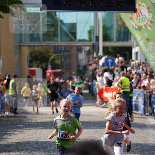 13.06.2025 - Holstenköstenlauf Felixshl http://msf.ph/oto/7925404 13.06.2025 16:23:54 Laufen 348, 490, 1071, 1221, 1222, 1343, 1426 meine-sportfotos.de