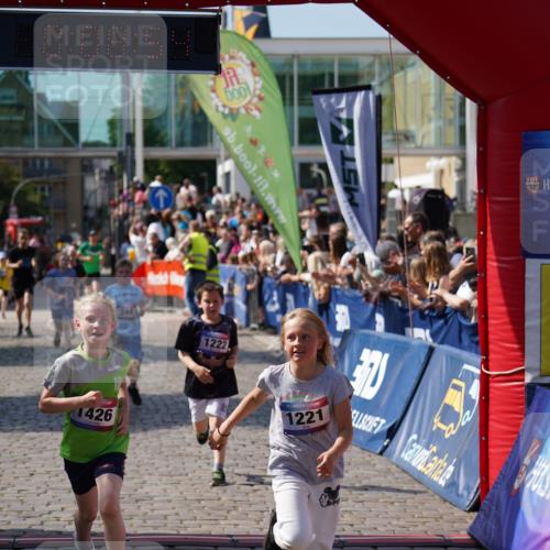 13.06.2025 - Holstenköstenlauf Felixshl http://msf.ph/oto/7925409 13.06.2025 16:23:55 Laufen 348, 490, 607, 1221, 1222, 1343, 1392, 1426 meine-sportfotos.de