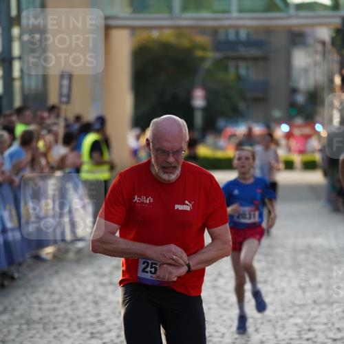 13.06.2025 - Holstenköstenlauf Felixshl http://msf.ph/oto/7925548 13.06.2025 20:08:47 Laufen 2030, 2031, 2401, 2520 meine-sportfotos.de