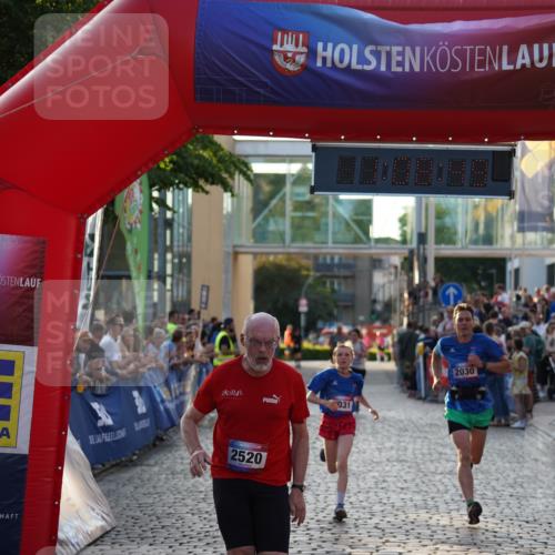 13.06.2025 - Holstenköstenlauf Felixshl http://msf.ph/oto/7925552 13.06.2025 20:08:48 Laufen 2030, 2031, 2401, 2520 meine-sportfotos.de