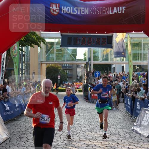 13.06.2025 - Holstenköstenlauf Felixshl http://msf.ph/oto/7925556 13.06.2025 20:08:48 Laufen 2030, 2031, 2401, 2520 meine-sportfotos.de
