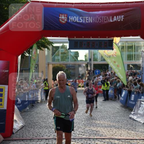 13.06.2025 - Holstenköstenlauf Felixshl http://msf.ph/oto/7925597 13.06.2025 20:09:11 Laufen 2070, 2185, 2212, 2402, 3735 meine-sportfotos.de