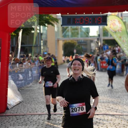 13.06.2025 - Holstenköstenlauf Felixshl http://msf.ph/oto/7925621 13.06.2025 20:09:19 Laufen 2070, 2212, 2240, 2242, 2402, 2805, 3176, 3179 meine-sportfotos.de