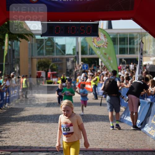 13.06.2025 - Holstenköstenlauf Felixshl http://msf.ph/oto/7925803 13.06.2025 16:25:51 Laufen 339, 340, 835, 1066, 1328 meine-sportfotos.de