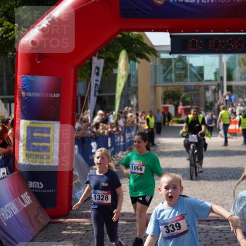 13.06.2025 - Holstenköstenlauf Felixshl http://msf.ph/oto/7925826 13.06.2025 16:25:57 Laufen 339, 340, 1066, 1328 meine-sportfotos.de