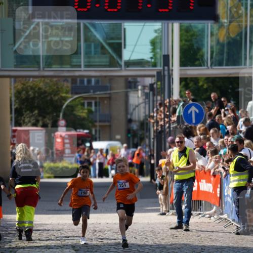13.06.2025 - Holstenköstenlauf Felixshl http://msf.ph/oto/7925832 13.06.2025 16:35:05 Laufen 150, 151 meine-sportfotos.de