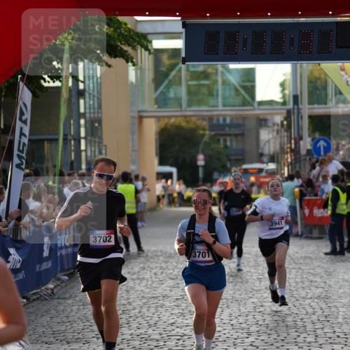 13.06.2025 - Holstenköstenlauf Felixshl http://msf.ph/oto/7925853 13.06.2025 20:11:30 Laufen 2366, 3701, 3702, 3815, 3941 meine-sportfotos.de