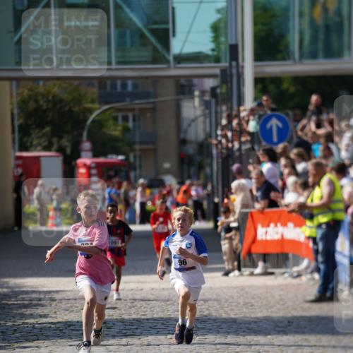 13.06.2025 - Holstenköstenlauf Felixshl http://msf.ph/oto/7925874 13.06.2025 16:35:23 Laufen 96, 384, 1091, 1417 meine-sportfotos.de