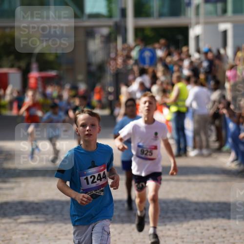 13.06.2025 - Holstenköstenlauf Felixshl http://msf.ph/oto/7925963 13.06.2025 16:35:48 Laufen 147, 235, 392, 925, 1095, 1244, 1429 meine-sportfotos.de