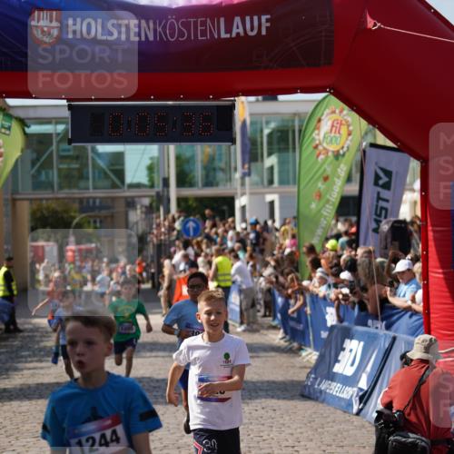 13.06.2025 - Holstenköstenlauf Felixshl http://msf.ph/oto/7925973 13.06.2025 16:35:50 Laufen 147, 235, 392, 792, 925, 1095, 1244, 1429 meine-sportfotos.de