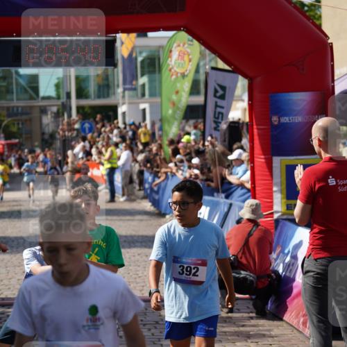 13.06.2025 - Holstenköstenlauf Felixshl http://msf.ph/oto/7925987 13.06.2025 16:35:54 Laufen 82, 147, 235, 383, 392, 653, 792, 1095, 1429 meine-sportfotos.de