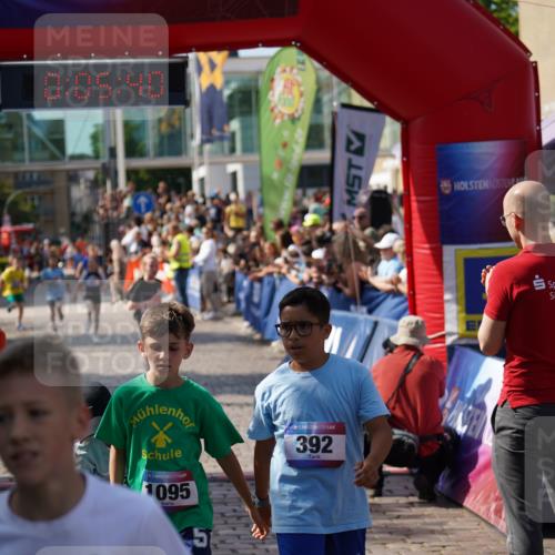 13.06.2025 - Holstenköstenlauf Felixshl http://msf.ph/oto/7925993 13.06.2025 16:35:54 Laufen 82, 147, 235, 383, 392, 653, 792, 1095, 1429 meine-sportfotos.de