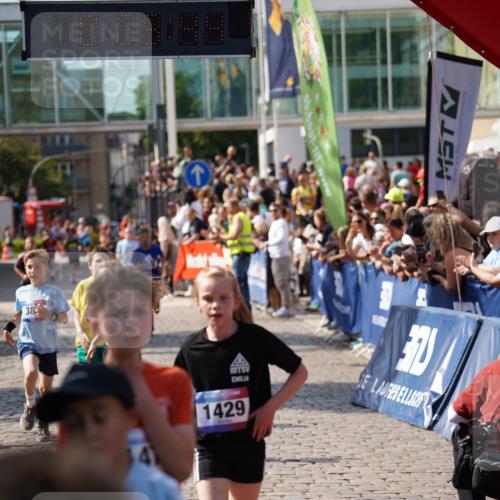 13.06.2025 - Holstenköstenlauf Felixshl http://msf.ph/oto/7926005 13.06.2025 16:35:58 Laufen 82, 147, 383, 518, 525, 653, 770, 792, 1429 meine-sportfotos.de