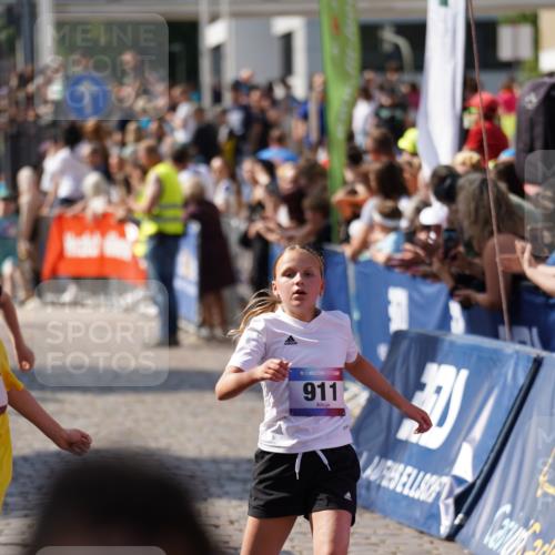 13.06.2025 - Holstenköstenlauf Felixshl http://msf.ph/oto/7926073 13.06.2025 16:36:17 Laufen 94, 135, 376, 382, 387, 391, 515, 520, 631, 646, 654, 898, 911, 1128, 1868 meine-sportfotos.de