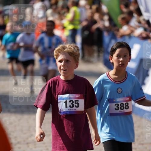 13.06.2025 - Holstenköstenlauf Felixshl http://msf.ph/oto/7926115 13.06.2025 16:36:26 Laufen 77, 135, 376, 387, 388, 391, 510, 529, 764, 765, 775, 918, 920, 1011, 1358 meine-sportfotos.de