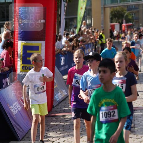 13.06.2025 - Holstenköstenlauf Felixshl http://msf.ph/oto/7926224 13.06.2025 16:36:51 Laufen 21, 25, 58, 61, 154, 381, 501, 517, 522, 523, 632, 777, 789, 793, 899, 1015, 1026, 1131, 1238, 1349, 1353 meine-sportfotos.de