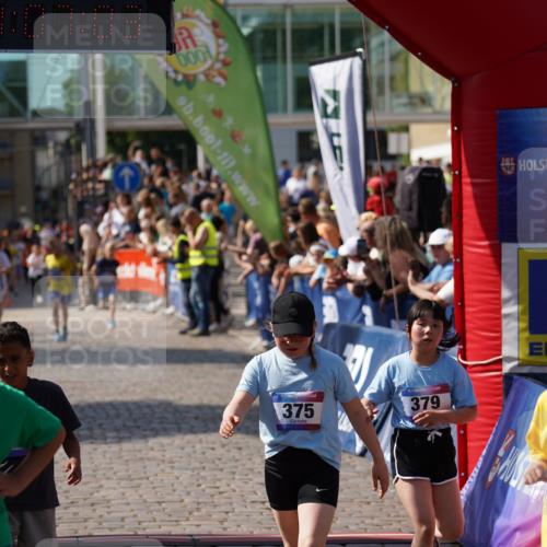 13.06.2025 - Holstenköstenlauf Felixshl http://msf.ph/oto/7926347 13.06.2025 16:37:17 Laufen 148, 369, 375, 379, 630, 657, 906, 1019, 1079, 1133, 1170, 1171, 1274 meine-sportfotos.de