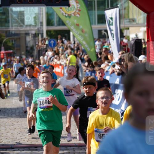 13.06.2025 - Holstenköstenlauf Felixshl http://msf.ph/oto/7926410 13.06.2025 16:37:28 Laufen 1, 506, 512, 647, 649, 657, 787, 795, 796, 923, 1098, 1129, 1271, 1272, 1821, 1930 meine-sportfotos.de