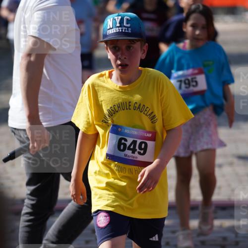 13.06.2025 - Holstenköstenlauf Felixshl http://msf.ph/oto/7926424 13.06.2025 16:37:34 Laufen 149, 370, 390, 504, 532, 640, 649, 656, 767, 776, 787, 795, 900, 901, 1012, 1021, 1022, 1080, 1090, 1101, 1271, 1821, 1862, 1930 meine-sportfotos.de