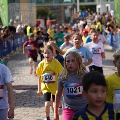 13.06.2025 - Holstenköstenlauf Felixshl http://msf.ph/oto/7926469 13.06.2025 16:37:44 Laufen 116, 132, 236, 238, 251, 370, 509, 516, 633, 637, 640, 645, 656, 759, 762, 773, 776, 786, 905, 1016, 1021, 1022, 1101, 1126, 1169, 1267, 1401, 1419, 1836, 1862 meine-sportfotos.de