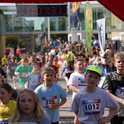 13.06.2025 - Holstenköstenlauf Felixshl http://msf.ph/oto/7926473 13.06.2025 16:37:45 Laufen 116, 132, 236, 238, 251, 370, 509, 516, 633, 637, 640, 645, 759, 762, 773, 776, 786, 905, 1016, 1022, 1126, 1169, 1267, 1401, 1419, 1836, 1862 meine-sportfotos.de