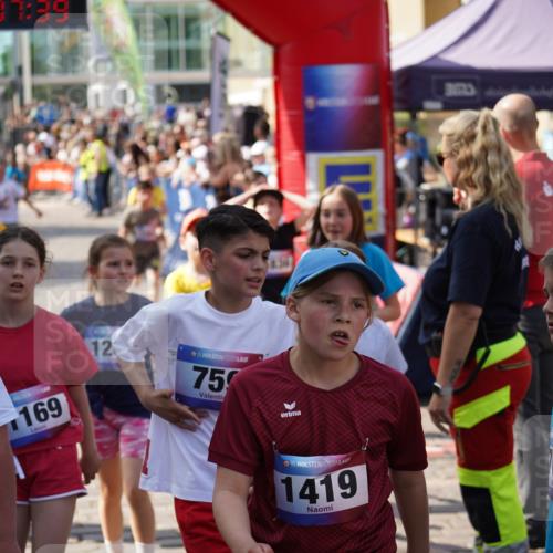 13.06.2025 - Holstenköstenlauf Felixshl http://msf.ph/oto/7926496 13.06.2025 16:37:53 Laufen 516, 633, 637, 638, 639, 643, 760, 773, 783, 786, 902, 912, 1014, 1018, 1084, 1246, 1401, 1419, 1836 meine-sportfotos.de