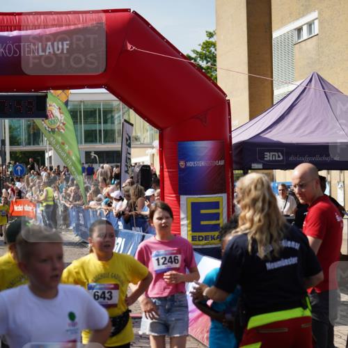 13.06.2025 - Holstenköstenlauf Felixshl http://msf.ph/oto/7926554 13.06.2025 16:38:03 Laufen 373, 638, 643, 658, 783, 785, 788, 790, 910, 1023, 1172, 1246, 1854 meine-sportfotos.de