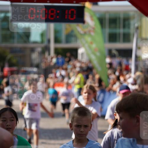 13.06.2025 - Holstenköstenlauf Felixshl http://msf.ph/oto/7926631 13.06.2025 16:38:24 Laufen 240, 244, 245, 250, 377, 780, 916, 921, 1007, 1013, 1020, 1087, 1099, 1350, 1403 meine-sportfotos.de