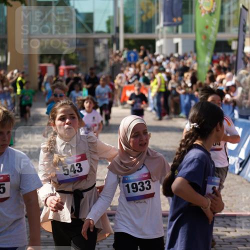 13.06.2025 - Holstenköstenlauf Felixshl http://msf.ph/oto/7926676 13.06.2025 16:38:39 Laufen 234, 239, 247, 519, 766, 779, 791, 907, 924, 1025, 1082, 1096, 1402, 1404, 1933 meine-sportfotos.de