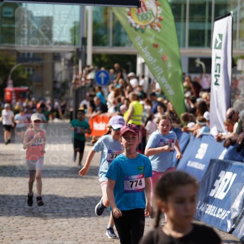 13.06.2025 - Holstenköstenlauf Felixshl http://msf.ph/oto/7926777 13.06.2025 16:39:14 Laufen 368, 372, 374, 514, 774 meine-sportfotos.de