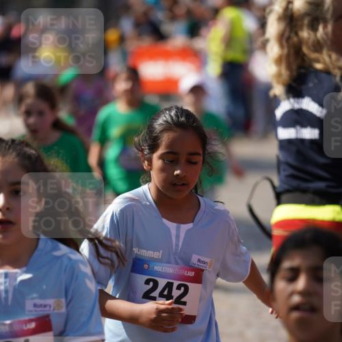 13.06.2025 - Holstenköstenlauf Felixshl http://msf.ph/oto/7926817 13.06.2025 16:39:29 Laufen 37, 231, 242, 642, 651, 914, 1085, 1089, 1104, 1105, 1235 meine-sportfotos.de
