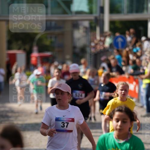13.06.2025 - Holstenköstenlauf Felixshl http://msf.ph/oto/7926828 13.06.2025 16:39:36 Laufen 37, 524, 530, 642, 909, 1085, 1235 meine-sportfotos.de