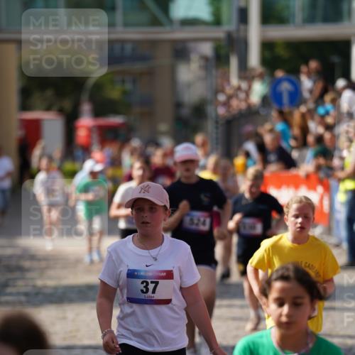 13.06.2025 - Holstenköstenlauf Felixshl http://msf.ph/oto/7926829 13.06.2025 16:39:36 Laufen 37, 524, 530, 642, 909, 1085, 1235 meine-sportfotos.de