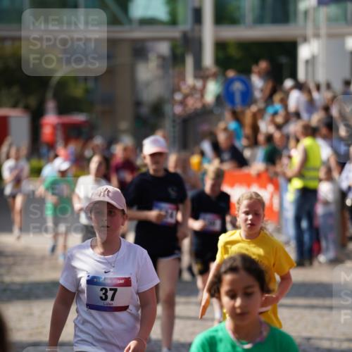 13.06.2025 - Holstenköstenlauf Felixshl http://msf.ph/oto/7926830 13.06.2025 16:39:36 Laufen 37, 524, 530, 642, 909, 1085, 1235 meine-sportfotos.de