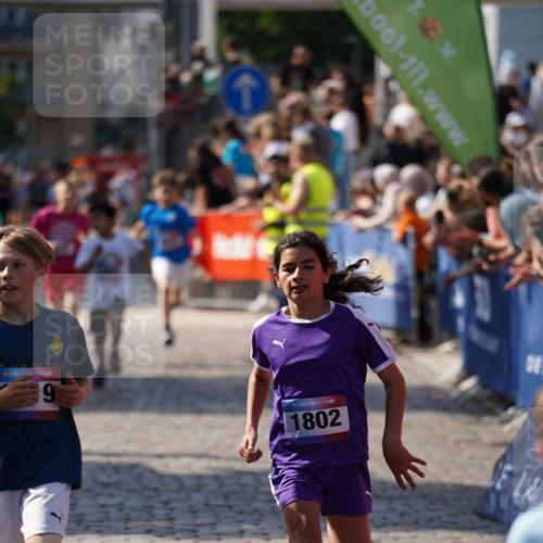 13.06.2025 - Holstenköstenlauf Felixshl http://msf.ph/oto/7927002 13.06.2025 16:50:45 Laufen 22, 407, 408, 413, 818, 1117, 1119, 1123, 1409, 1802, 1830, 1848, 1919 meine-sportfotos.de