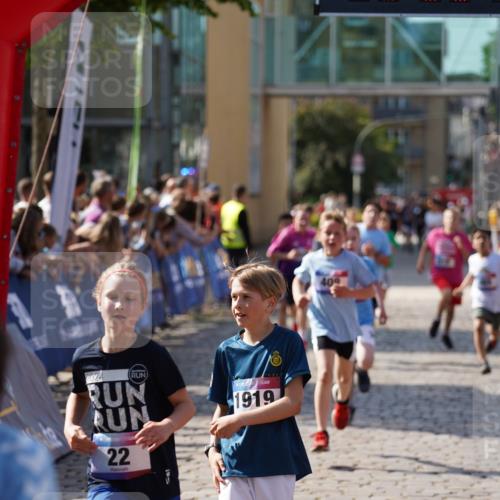 13.06.2025 - Holstenköstenlauf Felixshl http://msf.ph/oto/7927007 13.06.2025 16:50:47 Laufen 22, 407, 408, 818, 1117, 1123, 1363, 1409, 1802, 1830, 1848, 1919 meine-sportfotos.de