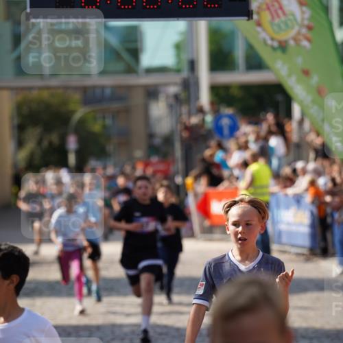 13.06.2025 - Holstenköstenlauf Felixshl http://msf.ph/oto/7927037 13.06.2025 16:51:01 Laufen 57, 100, 144, 260, 402, 539, 935, 940, 1027, 1036, 1120, 1124, 1261, 1431, 1818 meine-sportfotos.de