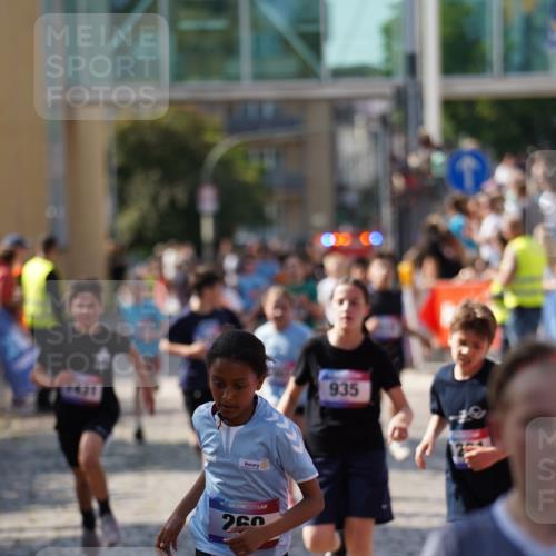 13.06.2025 - Holstenköstenlauf Felixshl http://msf.ph/oto/7927041 13.06.2025 16:51:05 Laufen 57, 91, 100, 260, 402, 539, 933, 935, 1027, 1030, 1036, 1112, 1120, 1258, 1261, 1431, 1818 meine-sportfotos.de