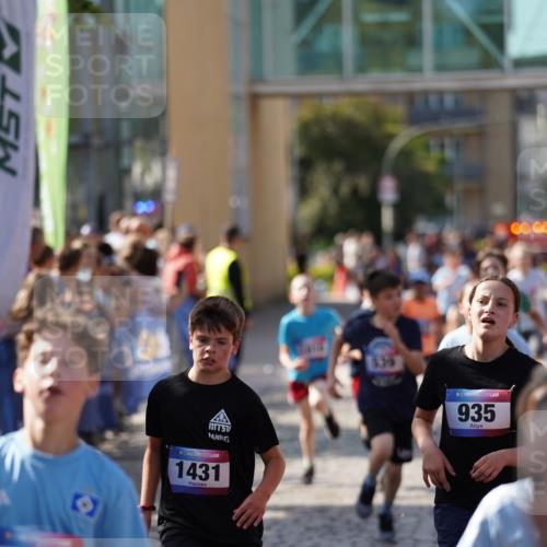 13.06.2025 - Holstenköstenlauf Felixshl http://msf.ph/oto/7927045 13.06.2025 16:51:06 Laufen 57, 91, 100, 260, 402, 416, 539, 552, 933, 935, 1027, 1030, 1036, 1112, 1120, 1258, 1261, 1431, 1818 meine-sportfotos.de